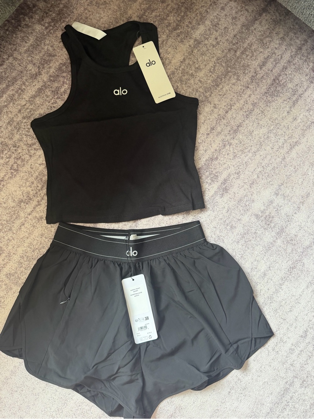 ALO Yoga Black Women's Athletic Shorts with Built-In Liner - Picture 3 of 3